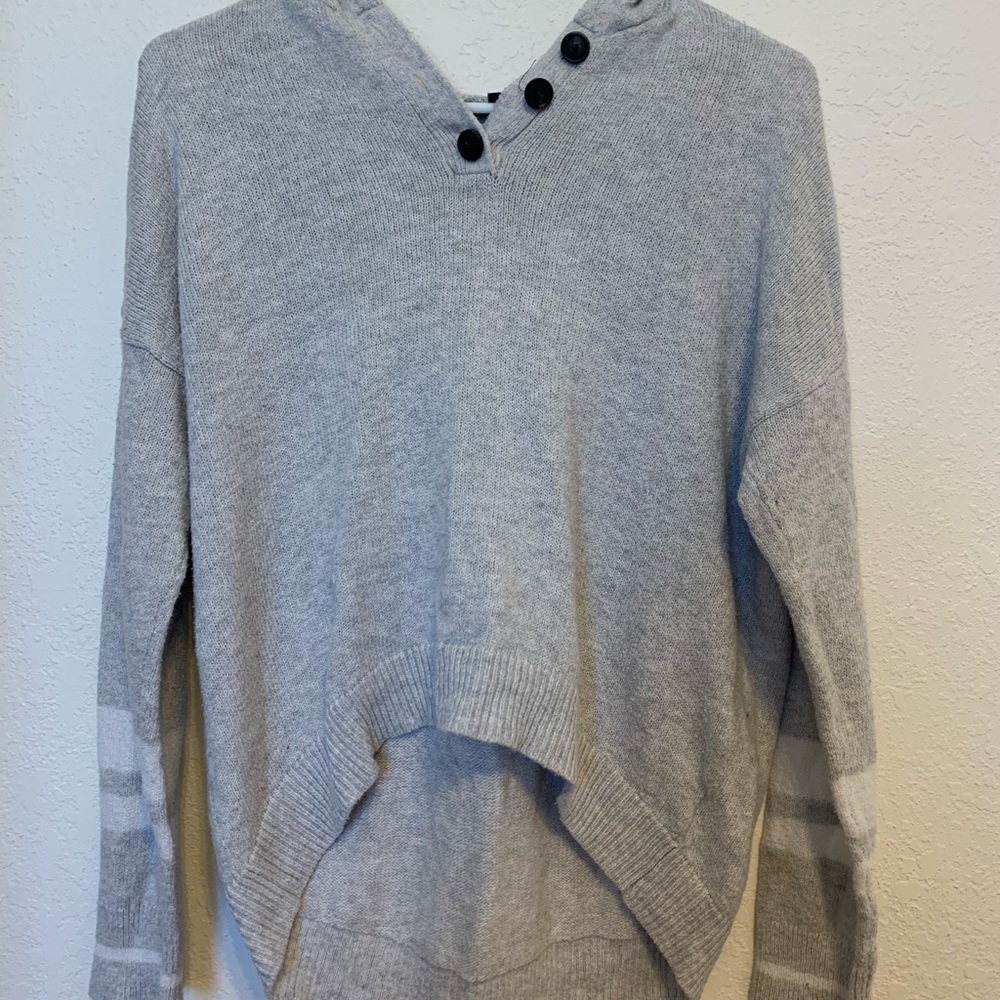 American Eagle gray cropped hoodie with buttons